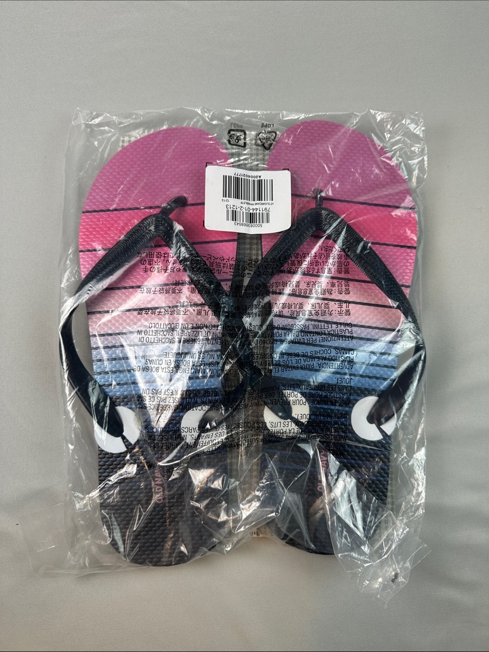 NWT Old Navy Men’s Flip Flops Gradient Pink to Blue